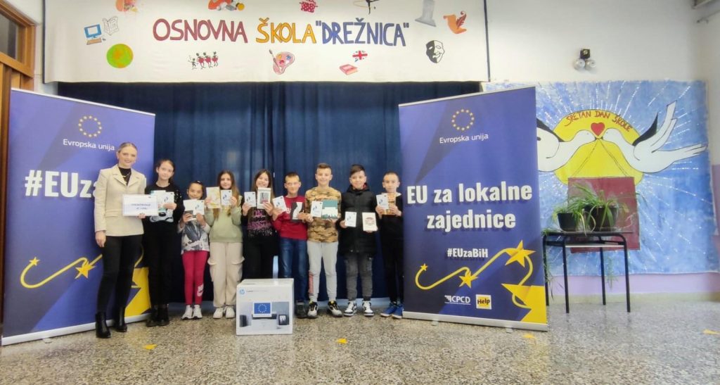 EU dodijelila IT opremu za osam škola Hercegovačko- neretvanskog kantona